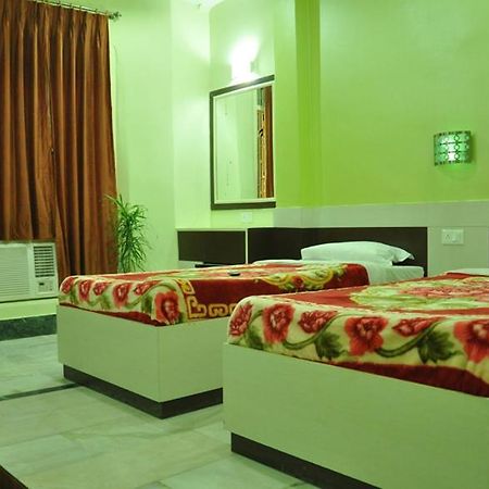 Hotel Kiran Palace Varanasi Dış mekan fotoğraf