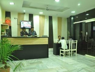 Hotel Kiran Palace Varanasi Dış mekan fotoğraf