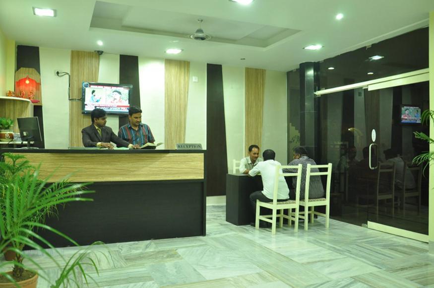 Hotel Kiran Palace Varanasi Dış mekan fotoğraf