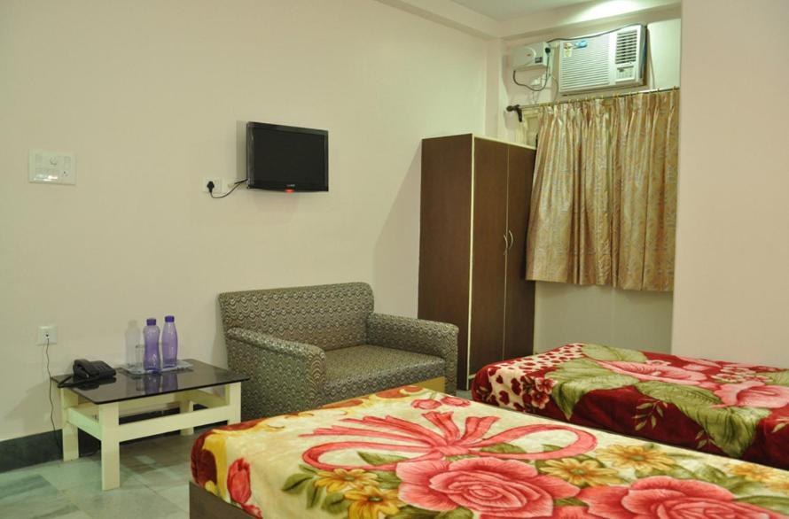 Hotel Kiran Palace Varanasi Dış mekan fotoğraf