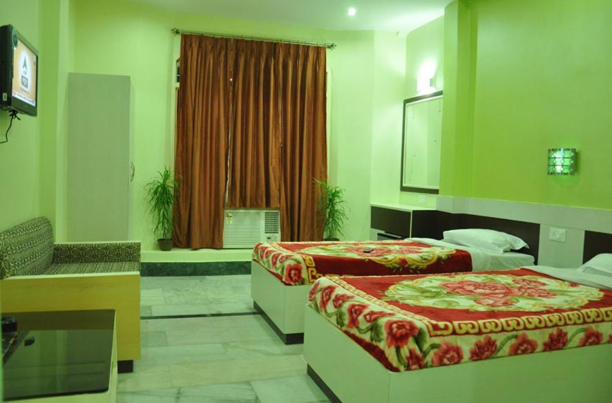 Hotel Kiran Palace Varanasi Dış mekan fotoğraf