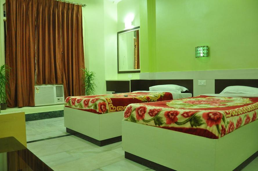 Hotel Kiran Palace Varanasi Dış mekan fotoğraf